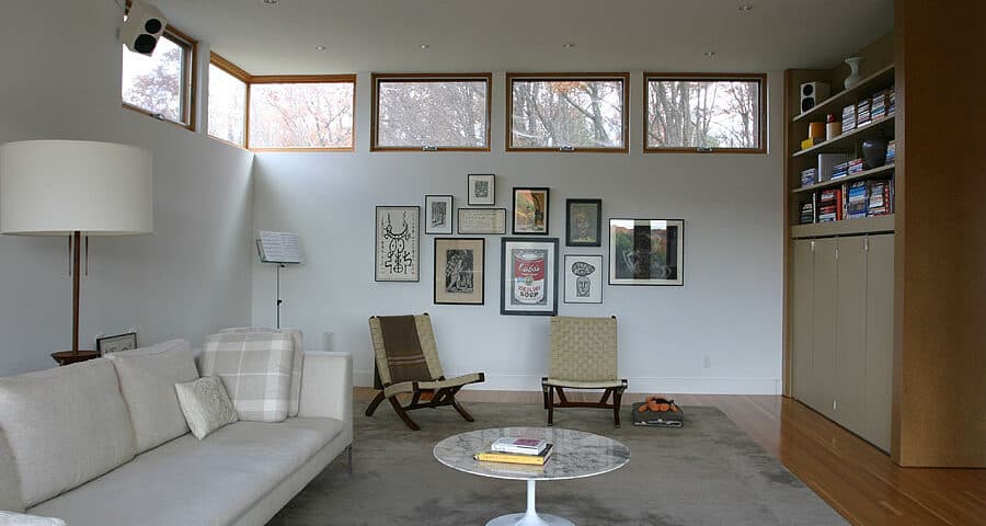 Living space with south-facing glazing